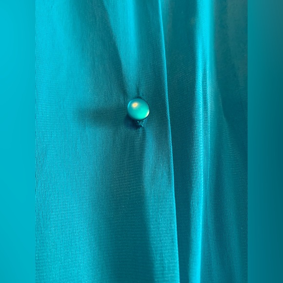 Vintage Vanity Fair Nightgown and robe set in a beautiful teal blue colour - Picture 4 of 16